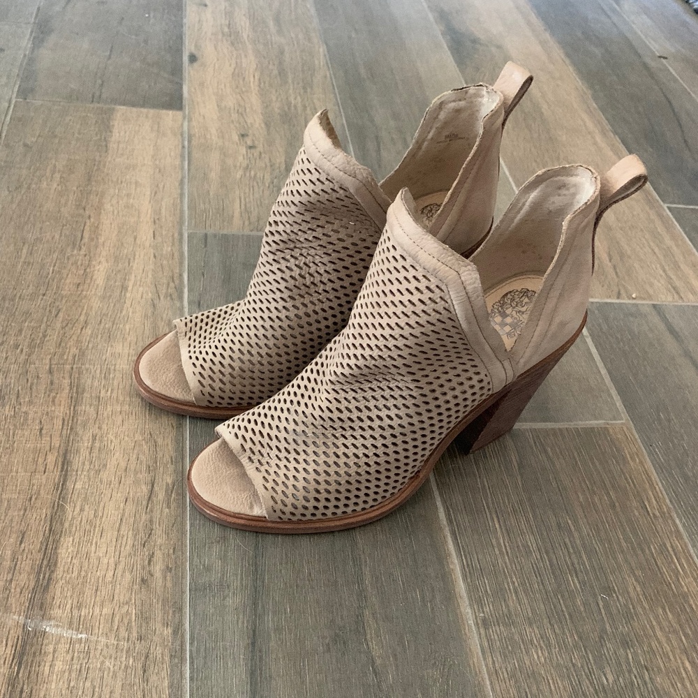 Vince Camuto Perforated Tan Block Heels - Size 8